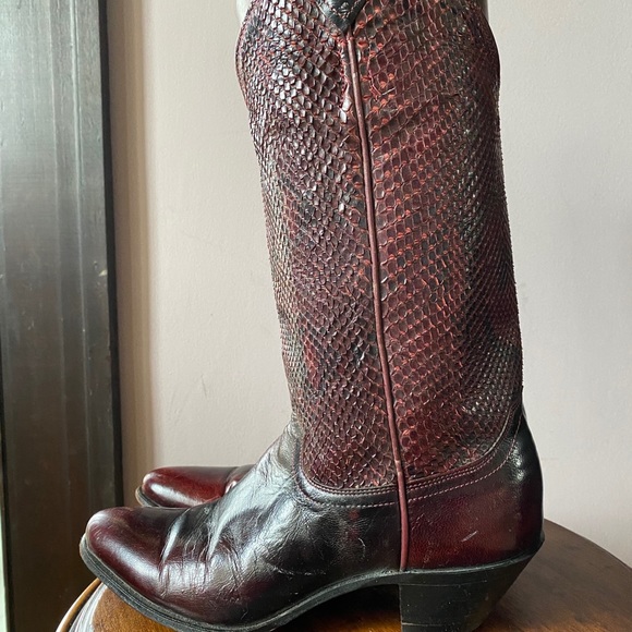 Justin western boots in Burgundy leather - Picture 2 of 7